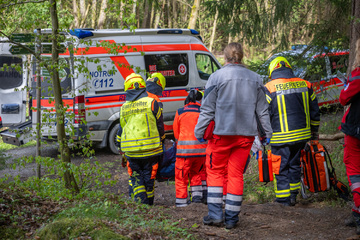 57-Jähriger stürzt nach Hagelschauer auf Wanderweg: Rettungseinsatz im Wald
