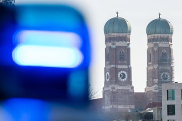 München: Stark blutende Frau auf Straße ruft Münchner Polizei auf Plan