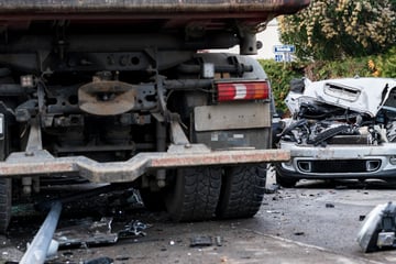 An Baustelle von Laster erfasst: Mann verliert in Klinik den Kampf um sein Leben