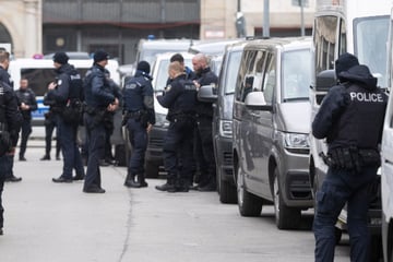 Unfall A9: Kettenreaktion auf A9: Kolonne der Polizei in Unfall verwickelt