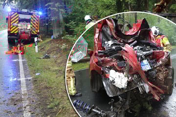 Schwerer Unfall in Dresden: Auto bei Kollision mit Bäumen zerfetzt