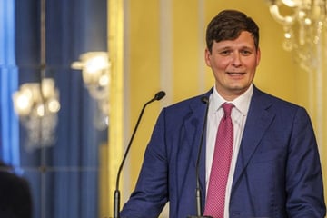 Kulturminister verbannt Smartphones von Schulen: Lehrergewerkschaft kritisiert Handy-Verbot