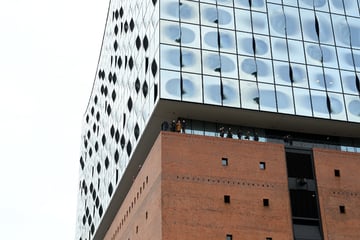 Hamburg: Nach Feueralarm in Elbphilharmonie: Betrieb nimmt wieder Fahrt auf