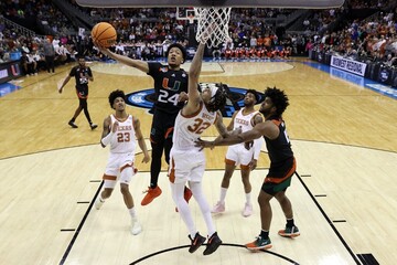 NCAA Tournament: Texas Longhorns fans rage over controversial Elite 8 March Madness call