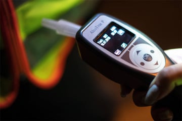 Mit über drei Promille am Steuer: Polizei stoppt betrunkenen Fahrer