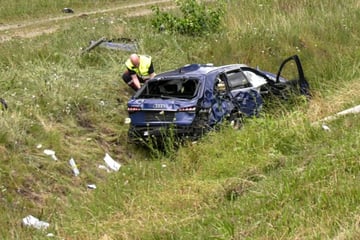 Unfall A14: Audi kommt von Straße ab: Zwei Tote bei Unfall auf der A14