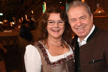 München: In München steht ein Hochzeitshaus: "Spider Murphy Gang"-Sänger hat sich mit 76 Jahren heimlich getraut