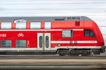 Polizei tappt nach Bahn-Unfall weiter im Dunkeln: Wer kennt den Toten aus Neuss?