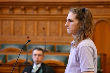 Prozess gegen Deutsche in Budapest: Maja T. zu langer Haftstrafe verurteilt