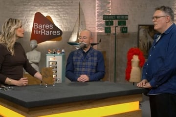 Bares für Rares: Ungewöhnliche Platte sorgt für Furore: "Bares für Rares"-Gast kann Schätzung nicht glauben