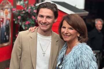 Claudia Obert: Im Dschungel knallen die Champagner-Korken: Claudia Obert ist dabei