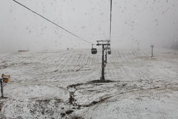 Schnee im Gebirge bleibt erstmals liegen: "Wer freut sich auch schon auf den Winter?"