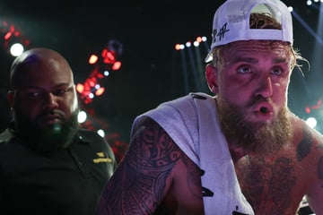 Jake Paul revs up boxing career with dominant win over Chávez Jr.