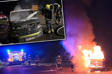 Leipzig: VW-Transporter brennt lichterloh: Fahrer bemerkt Brand während der Fahrt