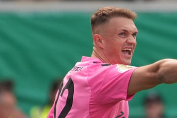 Hamburg: Für neue Haare: Regionalliga-Torwart vermittelt Fußballer in die Türkei