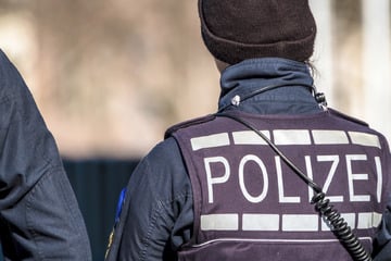 Versteckspiel in Görlitz: 32-Jähriger sieht Streife und holt zum Wurf aus