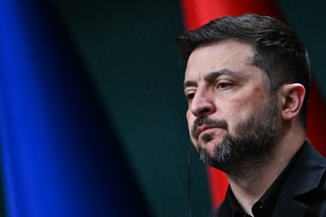 Ukraine ready to "work" on US plan to end war that reportedly favors Russia