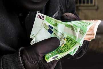 Diebe beklauen 84-Jährige in Seniorenheim