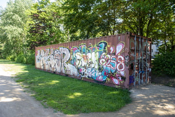 Chemnitz: Graffiti-Überseecontainer in Chemnitz aufgetaucht: Was hat es damit auf sich?