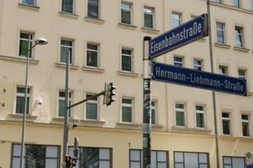 Autofahrer übersieht Radfahrerin auf Eisenbahnstraße: Frau schwer verletzt