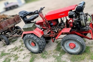 "Marke Eigenbau": Bei diesem ostdeutschen Traktor kann man nur den Kopf schütteln