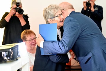 Chemnitz: Geburtstags-Ehrung für Holocaust-Überlebende in Chemnitz
