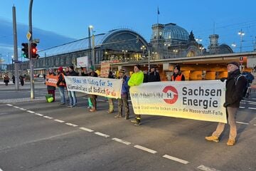 Dresden: Noch mehr Chaos! "Extinction Rebellion" blockiert Berufsverkehr in Dresden