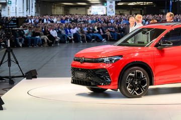 Volkswagen enthüllt neuen Tiguan eHybrid in Wolfsburg!