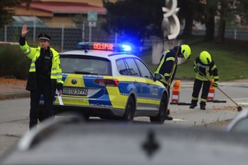 Unfall bei Heidenau: Junge Moped-Fahrerin schwer verletzt!