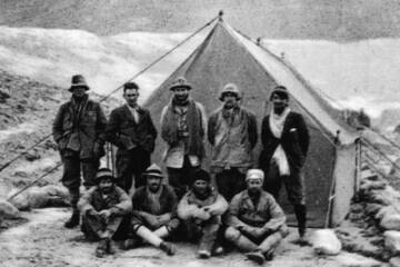 Missing Everest climber's remains found after 100 years in astonishing story