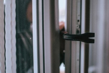 Chemnitz: In unmittelbarer Nachbarschaft: Einbrecher machen Beute in Chemnitzer Einfamilienhäusern