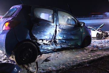 Unfall A4: Heftiger Crash an Autobahnauffahrt: 42-Jähriger übersieht VW