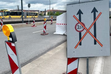 Darum müssen Autofahrer auf dieser Brücke Slalom fahren