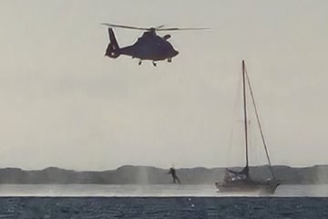 Notfall auf Nordsee! Mann bricht zusammen und muss aufs Festland geflogen werden