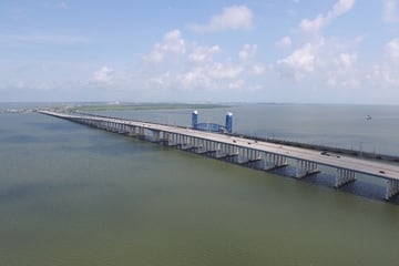 Mexican Navy plane carrying child burn victims tragically crashes near Galveston