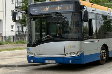 Leipzig: Polizei stoppt Leipziger Linienbus mit Verdächtigem und findet mehr als erwartet