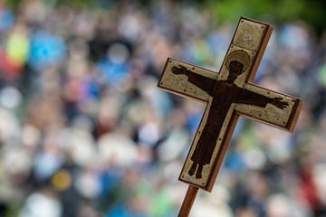 Erzbistum Köln knallhart! Missbrauchs-Priester bleibt schuldig
