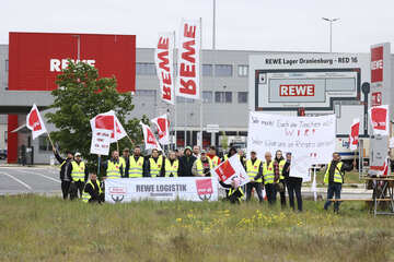 Verdi kündigt Warnstreik im Großhandel an: Edeka, Rewe und Metro betroffen