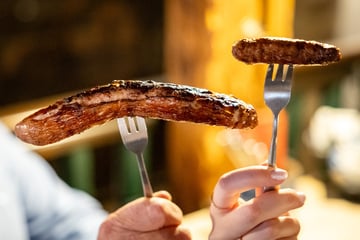 Hungrige Einbrecher? Diebe stehlen Wurst und Käse im Wert von 1500€