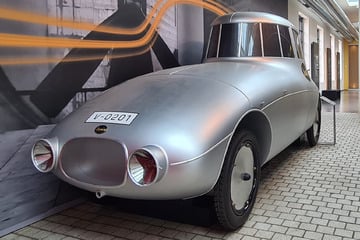 Zwickauer Horch-Museum präsentiert gigantischen Audi-Koloss