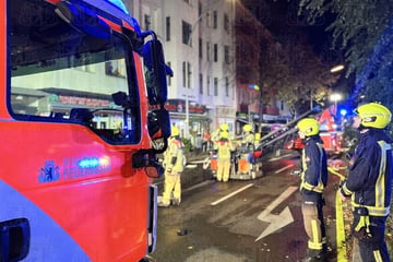 Berlin: Wohnungsbrand in Moabit: Feuerwehr mit 86 Mann im Einsatz