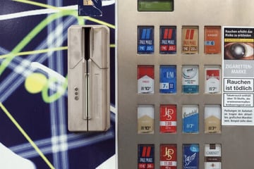 Zigarettenautomat in die Luft gejagt: Schaden ist enorm