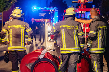 Wohnung in Flammen: "Wohnzimmer und Schlafzimmer komplett ausgebrannt"