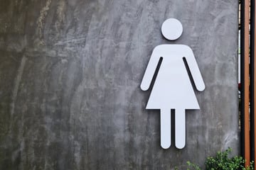 Schlägerei auf Damentoilette: Zwei Personen verletzt