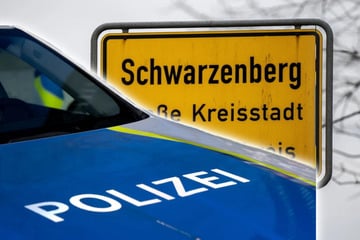 Gedrängelt, gestreift und abgehauen: Citroën-Fahrer flüchtet nach Unfall