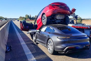 Unfall A5: Karambolage mit fünf Autos auf A5: Polizei sucht flüchtigen VW-Fahrer