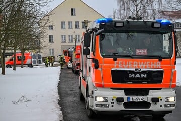 Leipzig: Großeinsatz an Leipziger Schule: Mehrere Verletzte bei Chemieunfall