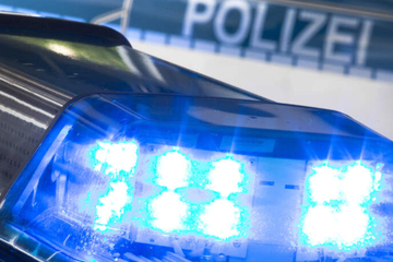 Mit 2,6 Promille durch Chemnitz: Hyundai-Fahrer kracht gegen Ampel