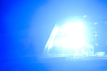 Dresden: Messer-Angreifer stürmt auf Polizisten zu: Mann in Dresden niedergeschossen!