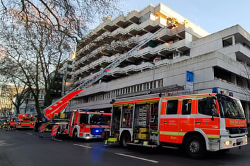 Tragödie kurz nach Weihnachten: Person stirbt bei verheerendem Wohnungsbrand